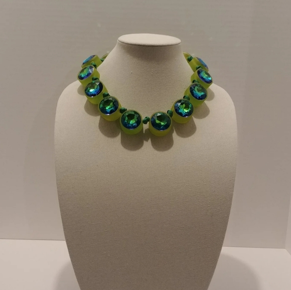 Handmade Crystal Necklace Color Shifting Lime Emerald Bright Kelly Green - Picture 5 of 5